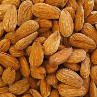 natural whole almonds kernels